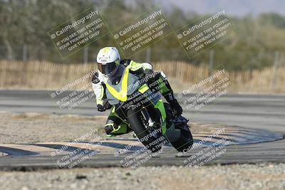 media/Dec-01-2025-Moto Forza (Mon) [[2daa91e15f]]/2-Intermediate Group/Session 3 (Turn 3)/